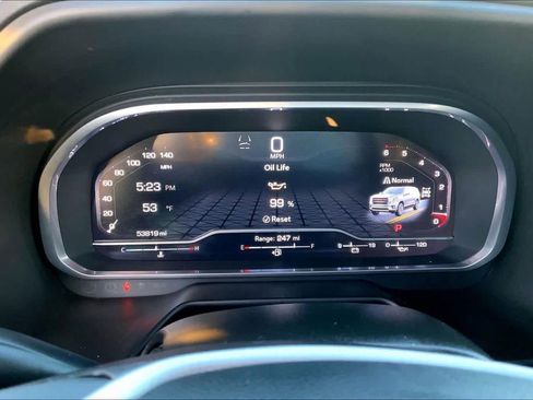 Used 2023 GMC Yukon XL SLT w/ SLT Premium Package image 15