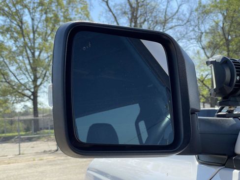 Used 2023 Ford Bronco Badlands image 35