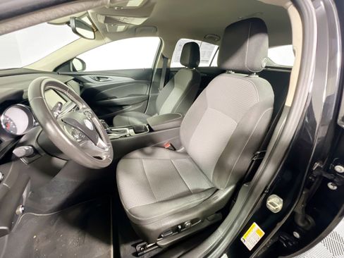 Used 2018 Buick Regal Preferred image 14