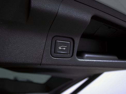 Used 2020 GMC Acadia SLT image 12