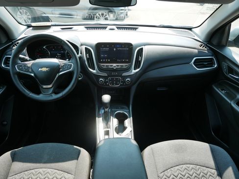 Used 2024 Chevrolet Equinox LT AWD/4WD image 10