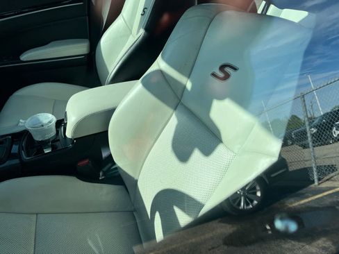 Used 2019 Chrysler 300 S w/ 300S Premium Group 2 AWD/4WD image 22