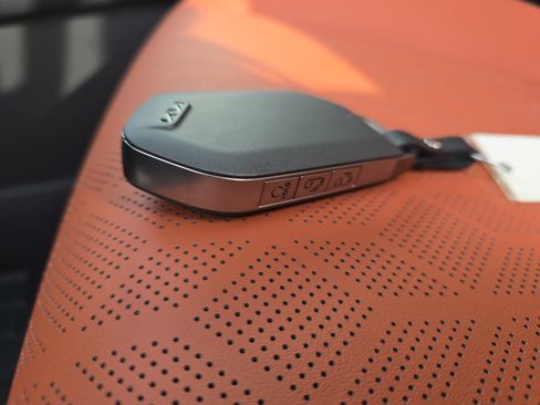 New 2026 Kia Carnival SX image 38