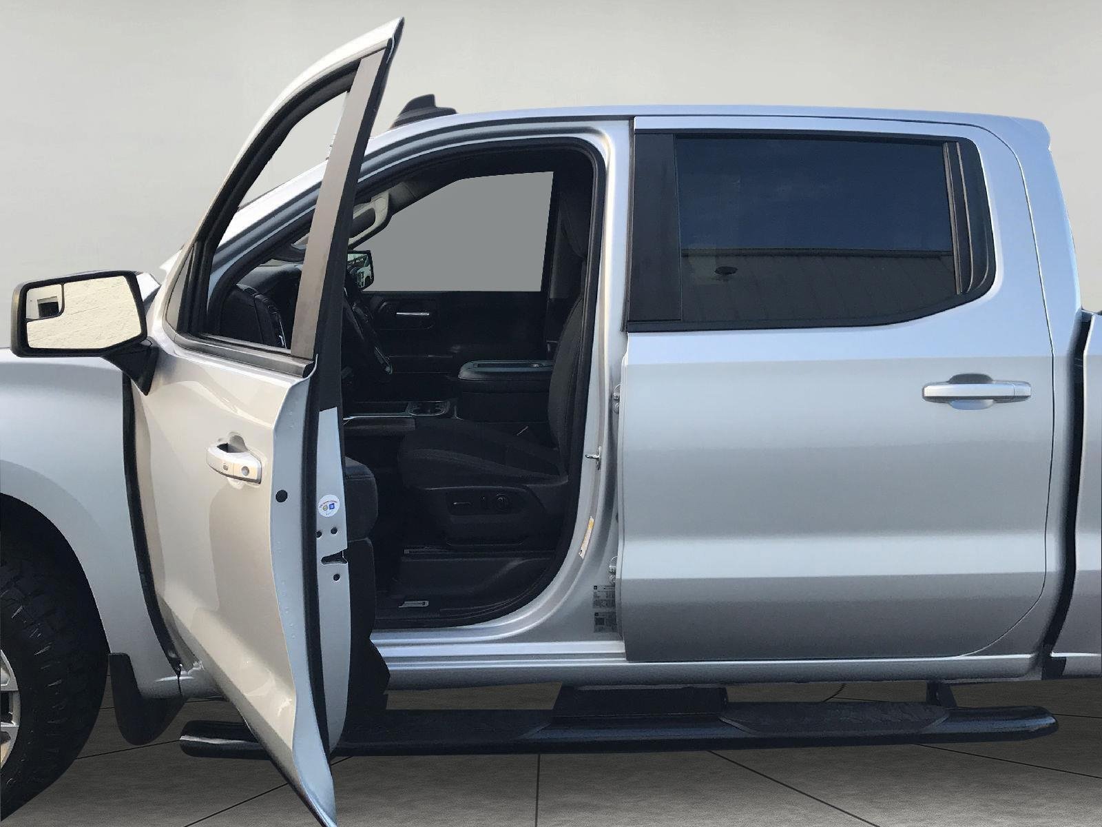 Used 2020 Chevrolet Silverado 1500 RST AWD/4WD image 38