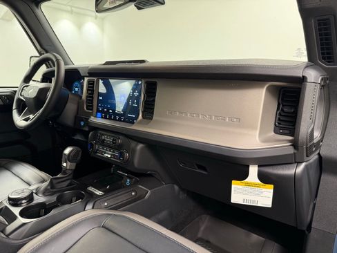 New 2025 Ford Bronco Outer Banks AWD/4WD image 28