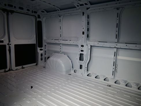 New 2025 RAM ProMaster 1500 w/ Quick Order Package 22G SLT image 16