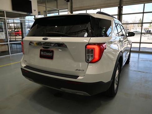 Used 2022 Ford Explorer XLT w/ Equipment Group 202A AWD/4WD image 6
