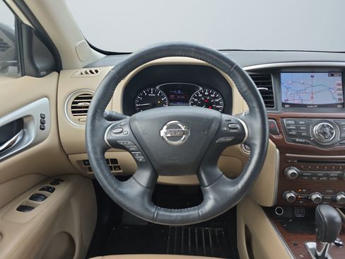 Used 2018 Nissan Pathfinder Platinum w/ Cargo Package AWD/4WD image 13