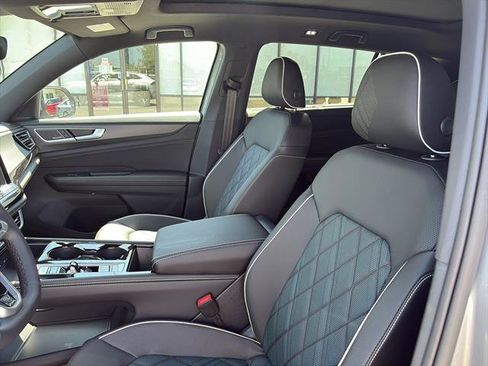 New 2025 Volkswagen Atlas Cross Sport SEL Premium R-Line image 15