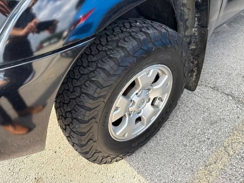 Used 2014 Toyota Tacoma 4x4 Double Cab w/ SR5 Package image 11
