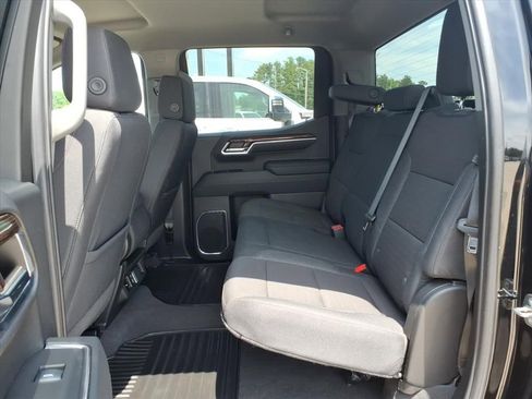 Used 2024 GMC Sierra 1500 SLE w/ X31 Off-Road Package AWD/4WD image 15