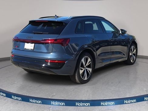 Certified 2024 Audi Q8 e-tron Premium image 4