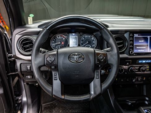 Used 2023 Toyota Tacoma TRD Sport w/ Advanced Technology Package image 15