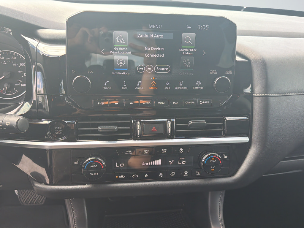 Certified 2025 Nissan Pathfinder SL FWD image 40