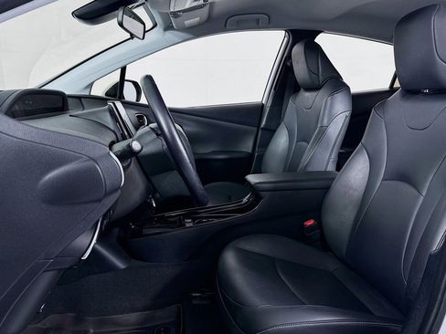 Used 2022 Toyota Prius Prime XLE image 17