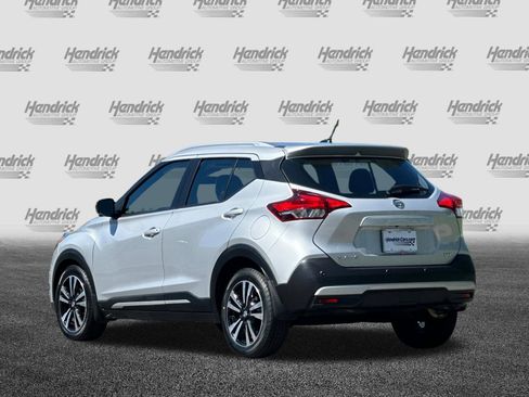 Used 2020 Nissan Kicks SR w/ SR Premium Package FWD image 7