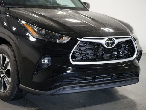 New 2026 Toyota Highlander XLE AWD/4WD image 4