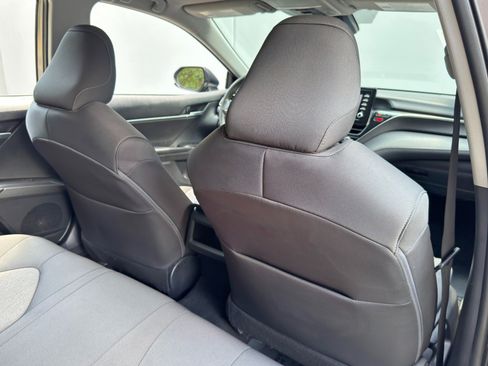 Used 2021 Toyota Camry LE FWD image 30
