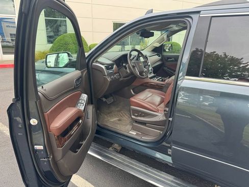 Used 2019 Chevrolet Tahoe Premier AWD/4WD image 6