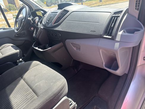 Used 2016 Ford Transit 350 XLT RWD image 9