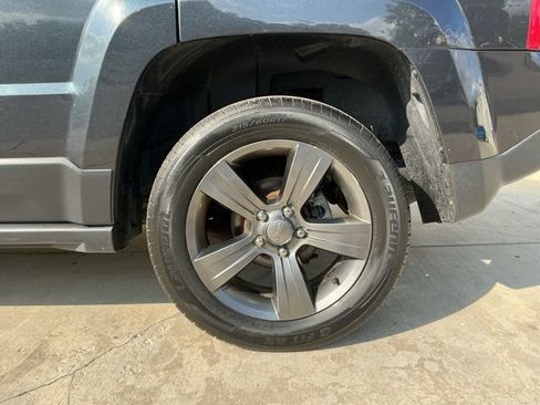 Used 2015 Jeep Patriot High Altitude AWD/4WD image 27