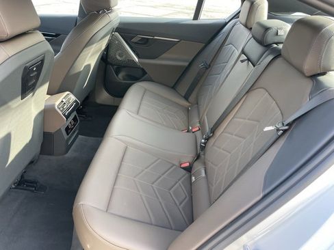 Certified 2026 BMW 530i xDrive w/ M Sport Package image 7