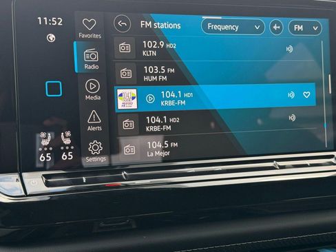 Certified 2026 Volkswagen Atlas Cross Sport SE image 25