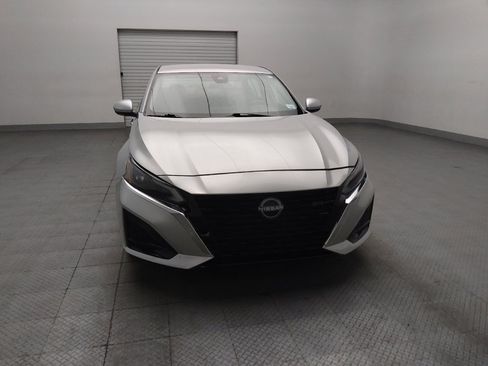 Used 2023 Nissan Altima 2.5 SV FWD image 14