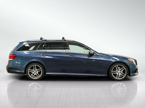 Used 2016 Mercedes-Benz E 350 4MATIC Wagon w/ Premium Package image 7