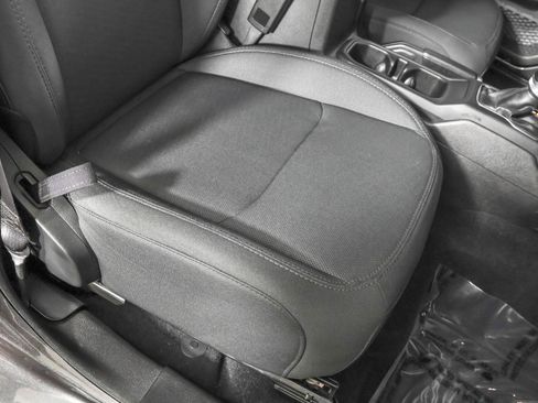 Used 2022 Jeep Wrangler Unlimited Sport image 52