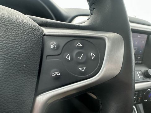 Used 2022 GMC Acadia SLT w/ Technology Package image 40