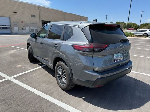 Used 2024 Nissan Rogue S image 4