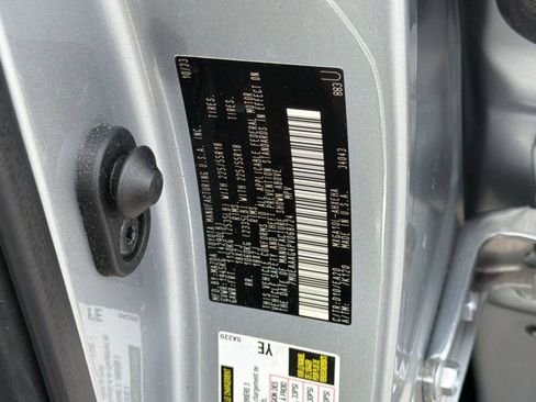 Used 2023 Toyota Corolla Cross XLE FWD image 26