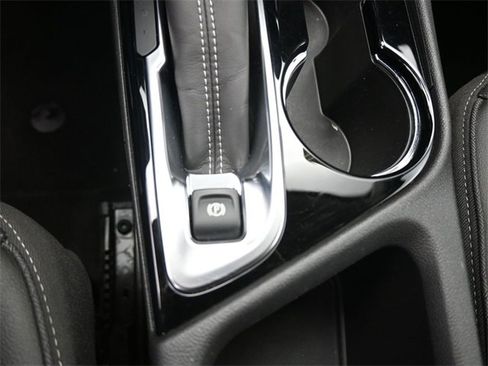 Used 2024 Buick Encore GX Sport Touring image 23