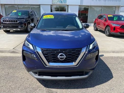Used 2023 Nissan Rogue S AWD/4WD image 10