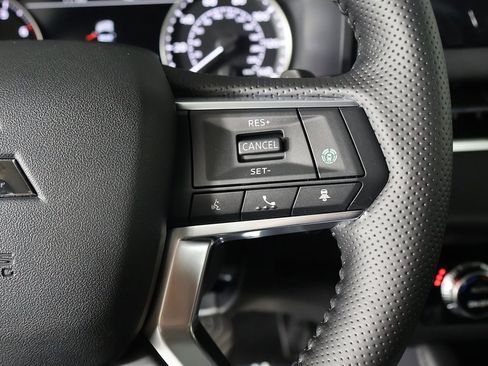 New 2026 Mitsubishi Outlander SE image 40