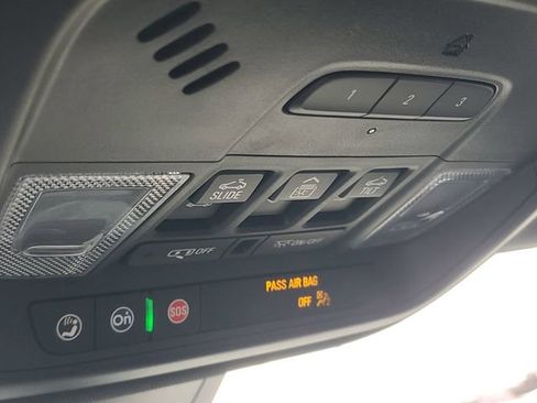 Certified 2023 Chevrolet Traverse Premier AWD/4WD image 32