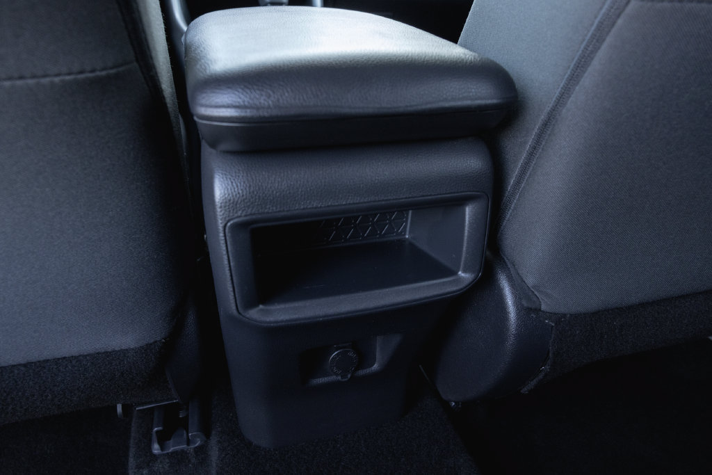 Certified 2021 Toyota RAV4 LE FWD image 28
