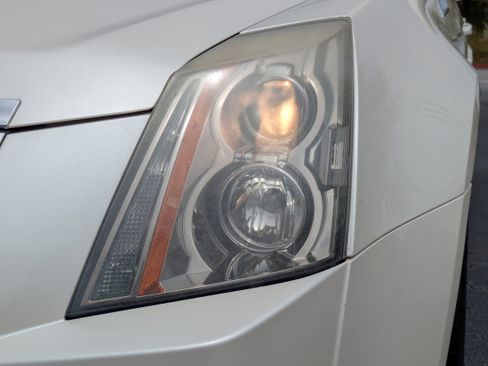 Used 2011 Cadillac CTS Luxury image 25