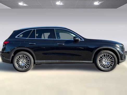 Used 2025 Mercedes-Benz GLC 300 image 7