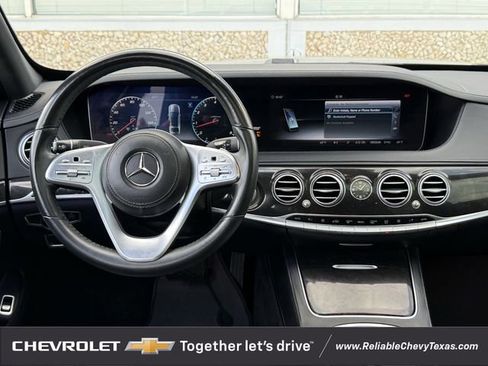 Used 2018 Mercedes-Benz S 560 Sedan image 12