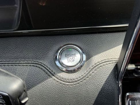 Used 2023 Lincoln Navigator Reserve AWD/4WD image 21