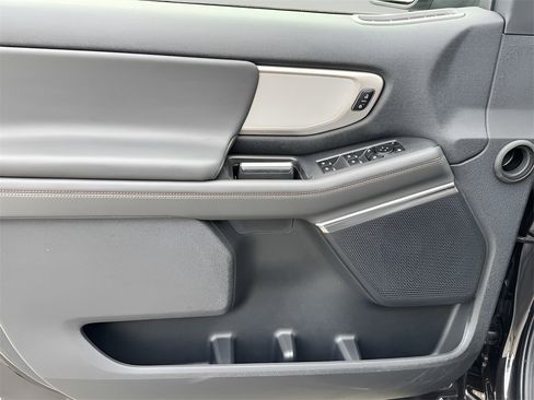 New 2025 Ford Expedition Active image 28