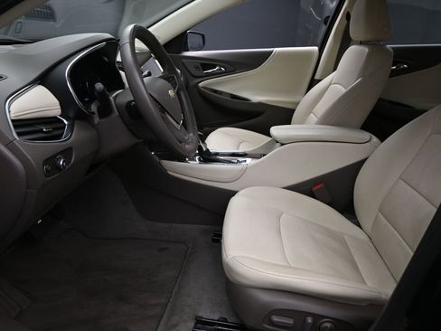 Used 2024 Chevrolet Malibu LT image 13