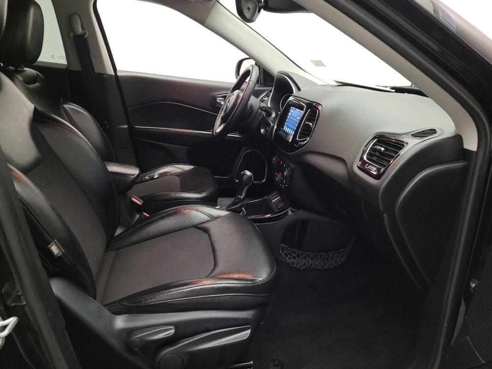 Used 2018 Jeep Compass Latitude w/ Popular Equipment Group FWD image 21