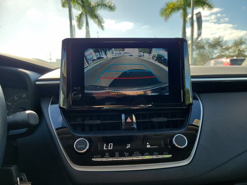 Used 2023 Toyota Corolla LE image 27