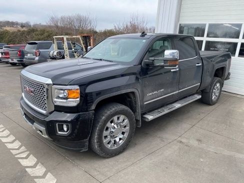 Used 2015 GMC Sierra 2500 Denali w/ Duramax Plus Package image 1