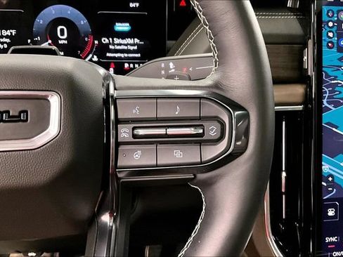 Used 2025 GMC Yukon Denali Ultimate AWD/4WD image 28