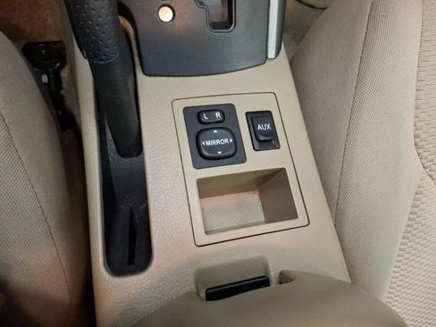 Used 2011 Toyota RAV4 4WD w/ Upgrade Value Pkg image 23