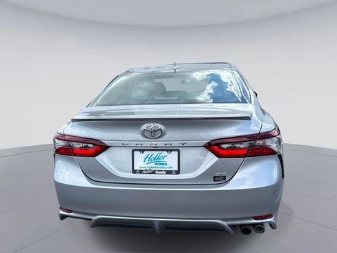 Used 2024 Toyota Camry SE FWD image 5